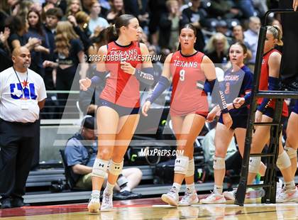 Thumbnail 1 in Wimberley vs. Eagle Mountain (UIL 4A D2 Volleyball Final) photogallery.