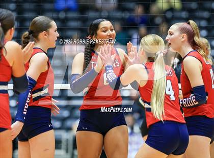 Thumbnail 3 in Wimberley vs. Eagle Mountain (UIL 4A D2 Volleyball Final) photogallery.
