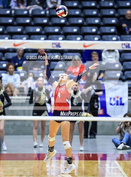 Thumbnail 1 in Wimberley vs. Eagle Mountain (UIL 4A D2 Volleyball Final) photogallery.