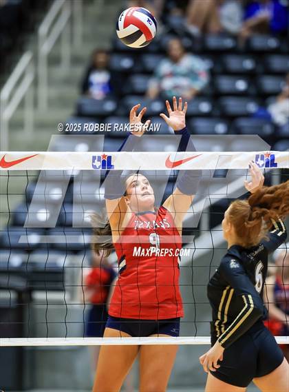 Thumbnail 3 in Wimberley vs. Eagle Mountain (UIL 4A D2 Volleyball Final) photogallery.