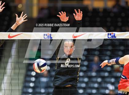 Thumbnail 2 in Wimberley vs. Eagle Mountain (UIL 4A D2 Volleyball Final) photogallery.