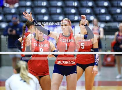 Thumbnail 1 in Wimberley vs. Eagle Mountain (UIL 4A D2 Volleyball Final) photogallery.