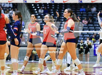 Thumbnail 1 in Wimberley vs. Eagle Mountain (UIL 4A D2 Volleyball Final) photogallery.