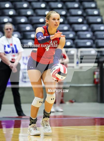 Thumbnail 1 in Wimberley vs. Eagle Mountain (UIL 4A D2 Volleyball Final) photogallery.
