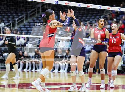 Thumbnail 2 in Wimberley vs. Eagle Mountain (UIL 4A D2 Volleyball Final) photogallery.