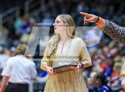 Thumbnail 2 in Wimberley vs. Eagle Mountain (UIL 4A D2 Volleyball Final) photogallery.