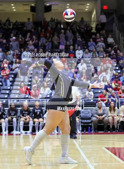 Thumbnail 1 in Wimberley vs. Eagle Mountain (UIL 4A D2 Volleyball Final) photogallery.