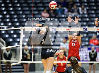Thumbnail 2 in Wimberley vs. Eagle Mountain (UIL 4A D2 Volleyball Final) photogallery.