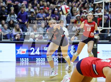 Thumbnail 1 in Wimberley vs. Eagle Mountain (UIL 4A D2 Volleyball Final) photogallery.