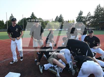 Thumbnail 2 in South Salem vs Jesuit (OSAA 6A Semifinal) photogallery.