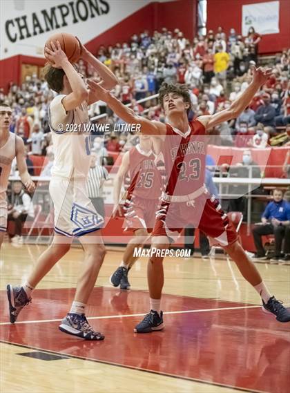 Thumbnail 1 in St. Henry vs Highlands (ninth region semifinal) photogallery.