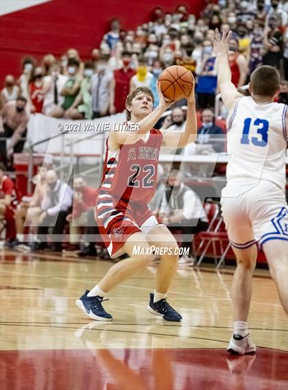 Thumbnail 1 in St. Henry vs Highlands (ninth region semifinal) photogallery.