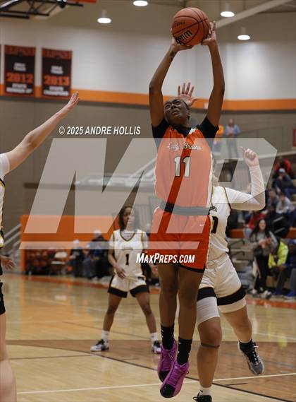 Thumbnail 2 in Fort Wayne Northrop vs. Fort Wayne Snider photogallery.