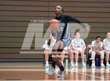 Thumbnail 1 in Barbers Hill vs. North Crowley (Aggieland Invitational) photogallery.
