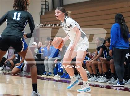 Thumbnail 2 in Barbers Hill vs. North Crowley (Aggieland Invitational) photogallery.