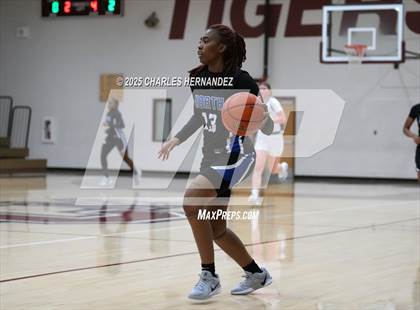 Thumbnail 3 in Barbers Hill vs. North Crowley (Aggieland Invitational) photogallery.