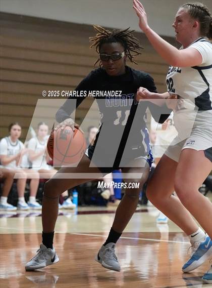 Thumbnail 1 in Barbers Hill vs. North Crowley (Aggieland Invitational) photogallery.