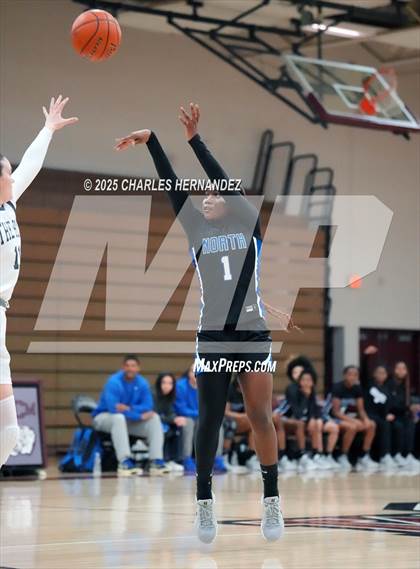 Thumbnail 2 in Barbers Hill vs. North Crowley (Aggieland Invitational) photogallery.