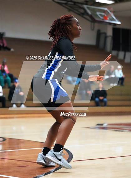Thumbnail 3 in Barbers Hill vs. North Crowley (Aggieland Invitational) photogallery.