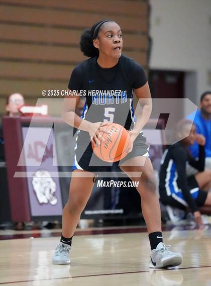 Thumbnail 1 in Barbers Hill vs. North Crowley (Aggieland Invitational) photogallery.