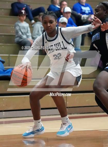 Thumbnail 2 in Barbers Hill vs. North Crowley (Aggieland Invitational) photogallery.