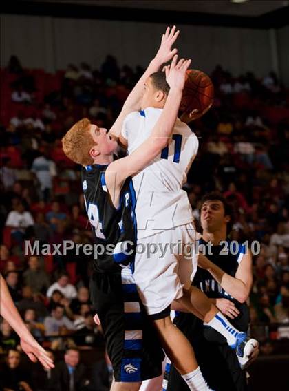 Thumbnail 2 in North Crowley vs. Plano West (Texas 5A Region 1 Semifinal) photogallery.