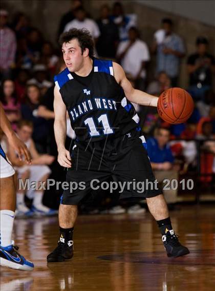 Thumbnail 3 in North Crowley vs. Plano West (Texas 5A Region 1 Semifinal) photogallery.