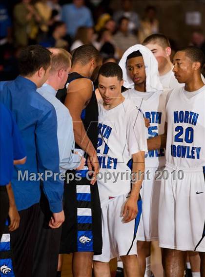 Thumbnail 1 in North Crowley vs. Plano West (Texas 5A Region 1 Semifinal) photogallery.