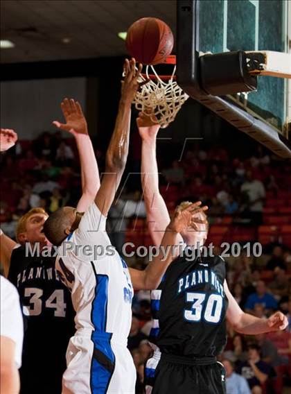 Thumbnail 2 in North Crowley vs. Plano West (Texas 5A Region 1 Semifinal) photogallery.