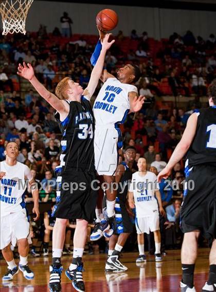 Thumbnail 3 in North Crowley vs. Plano West (Texas 5A Region 1 Semifinal) photogallery.