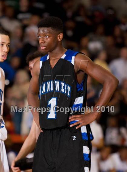 Thumbnail 1 in North Crowley vs. Plano West (Texas 5A Region 1 Semifinal) photogallery.