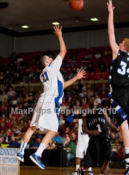 Thumbnail 1 in North Crowley vs. Plano West (Texas 5A Region 1 Semifinal) photogallery.