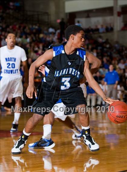 Thumbnail 1 in North Crowley vs. Plano West (Texas 5A Region 1 Semifinal) photogallery.