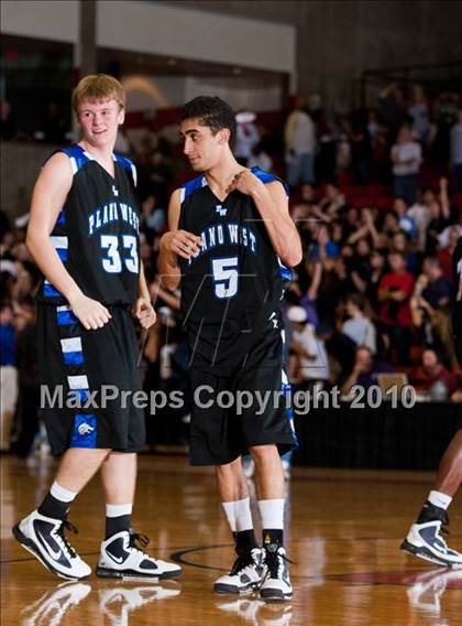 Thumbnail 3 in North Crowley vs. Plano West (Texas 5A Region 1 Semifinal) photogallery.