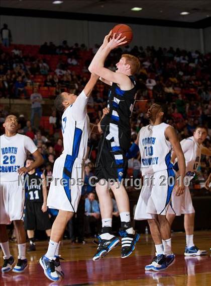 Thumbnail 2 in North Crowley vs. Plano West (Texas 5A Region 1 Semifinal) photogallery.