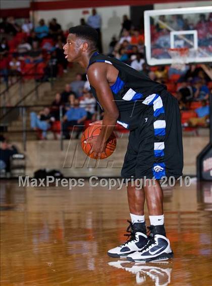 Thumbnail 1 in North Crowley vs. Plano West (Texas 5A Region 1 Semifinal) photogallery.