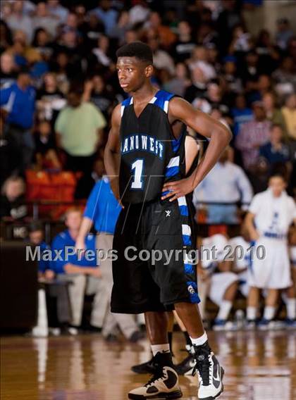 Thumbnail 2 in North Crowley vs. Plano West (Texas 5A Region 1 Semifinal) photogallery.