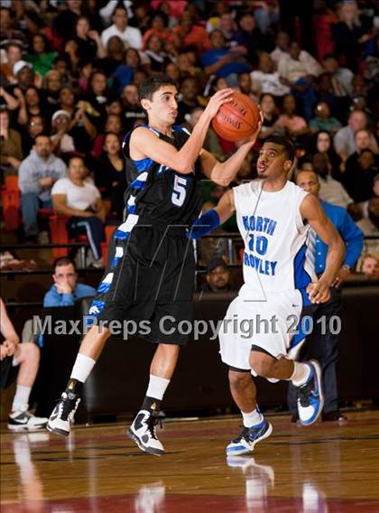 Thumbnail 3 in North Crowley vs. Plano West (Texas 5A Region 1 Semifinal) photogallery.