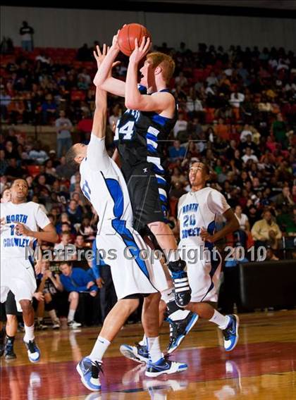 Thumbnail 1 in North Crowley vs. Plano West (Texas 5A Region 1 Semifinal) photogallery.