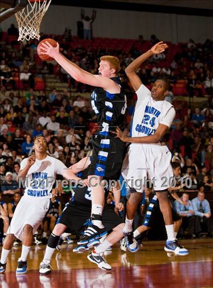 Thumbnail 2 in North Crowley vs. Plano West (Texas 5A Region 1 Semifinal) photogallery.