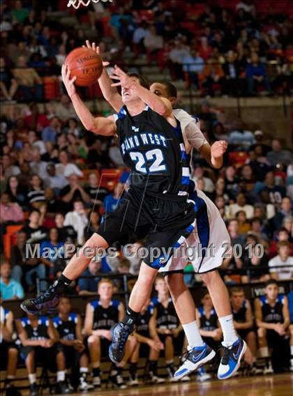 Thumbnail 2 in North Crowley vs. Plano West (Texas 5A Region 1 Semifinal) photogallery.
