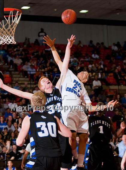 Thumbnail 3 in North Crowley vs. Plano West (Texas 5A Region 1 Semifinal) photogallery.