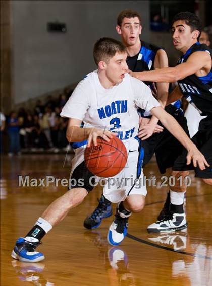 Thumbnail 3 in North Crowley vs. Plano West (Texas 5A Region 1 Semifinal) photogallery.