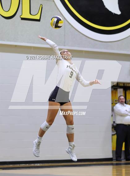 Thumbnail 3 in Athens @ Crandall photogallery.
