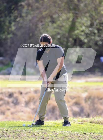 Thumbnail 1 in River Oaks Girls Golf Meet photogallery.