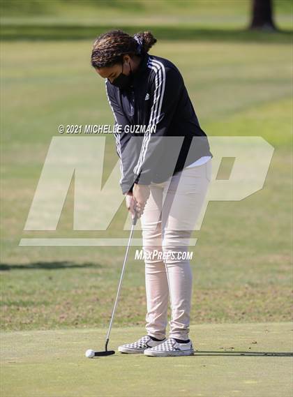 Thumbnail 2 in River Oaks Girls Golf Meet photogallery.