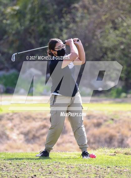 Thumbnail 3 in River Oaks Girls Golf Meet photogallery.