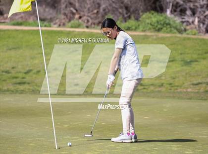 Thumbnail 3 in River Oaks Girls Golf Meet photogallery.