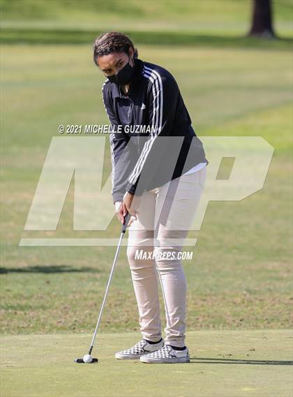 Thumbnail 3 in River Oaks Girls Golf Meet photogallery.