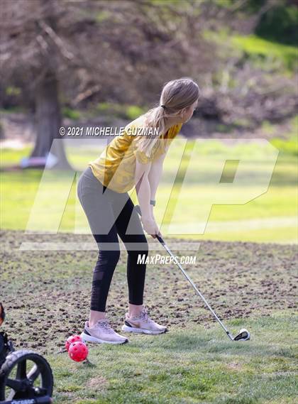 Thumbnail 1 in River Oaks Girls Golf Meet photogallery.